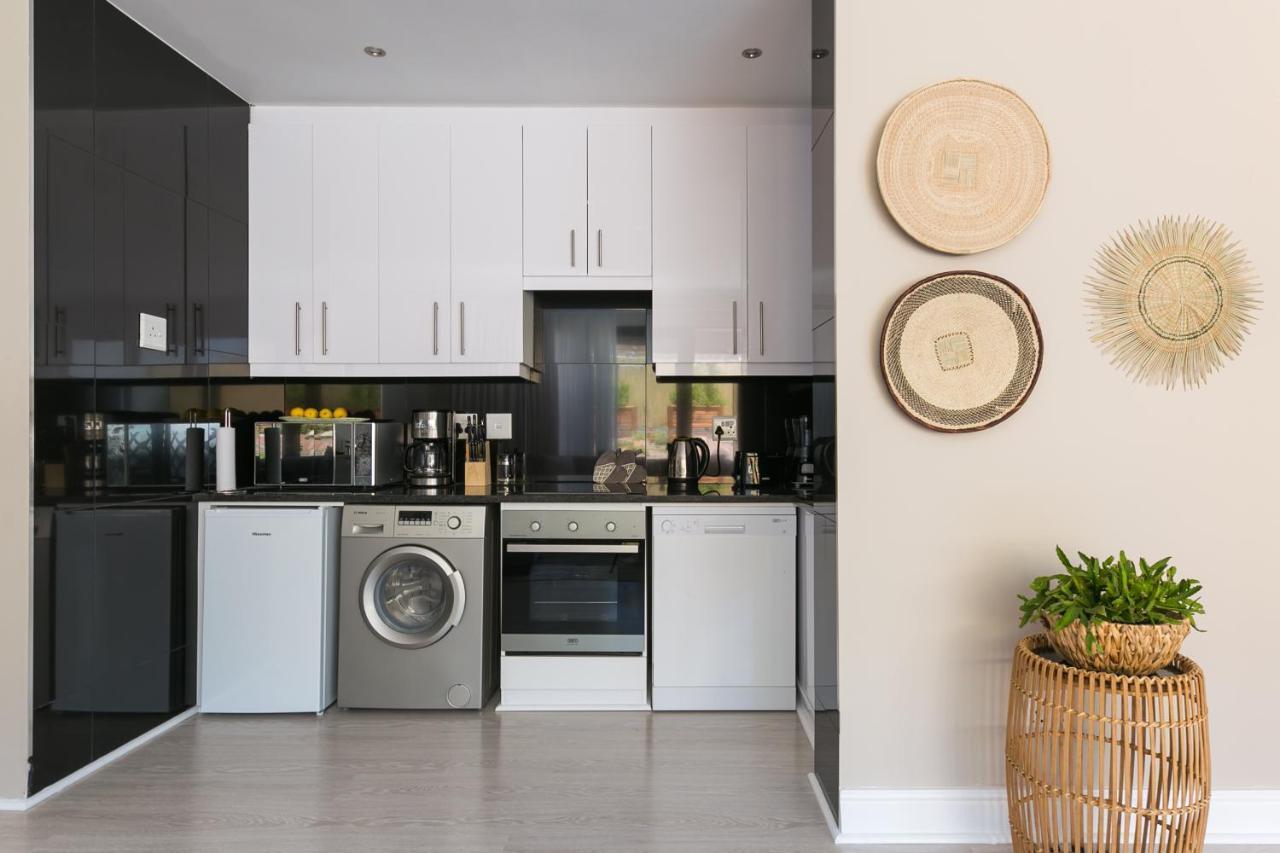 Cambridge - #2 Cool & Spacious Apartment *